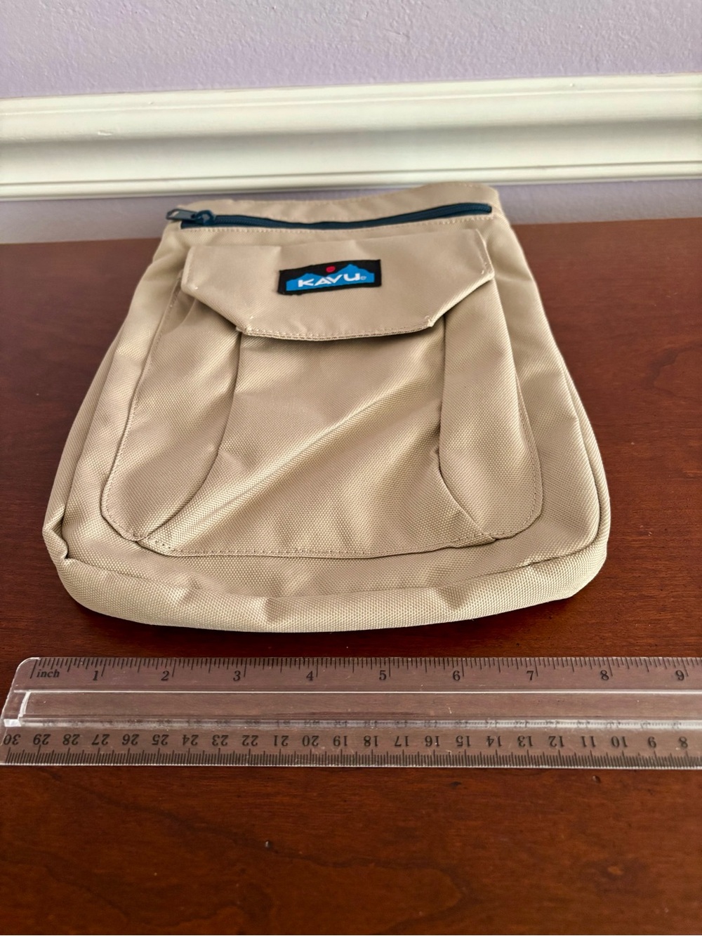 KAVU Crossbody Messenger Bag Beige Canvas Travel Utility Organizer Adjustable - Picture 10 of 12